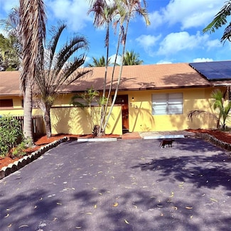 513 NW 43rd Place, Pompano Beach, FL 33064