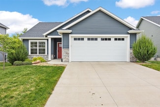 9026 Grand Oaks Dr NE, Cedar Rapids, IA 52402