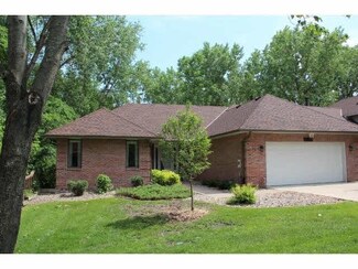 2170 2170 Ferris Ln, Roseville, MN 55113