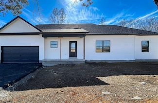 555 Devasher Rd, Scottsville, KY 42164