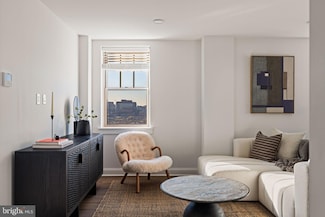 301 S 19th St Unit 202, Philadelphia, PA 19103