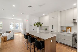 2 Elm St Unit 6, Newton, MA 02465