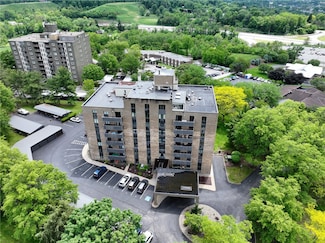 820 E Beau St Unit 2HR, Washington, PA 15301