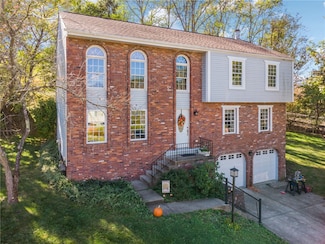 100 Edgemeade Dr, Monroeville, PA 15146