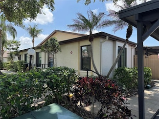 2841 74th St W, Bradenton, FL 34209