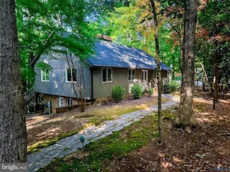 1 Brandon Cir, Williamsburg, VA 23185