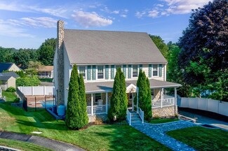 15 Aricia Ln, Stoneham, MA 02180