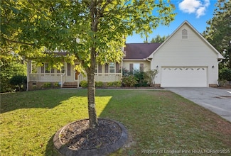 181 Richmond Park Dr, Cameron, NC 28326