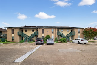 1516 Bay Area Blvd Unit R4, Houston, TX 77058