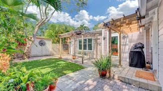 42 Palm Square, Delray Beach, FL 33483