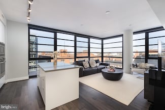 1300 4th St SE Unit 715, Washington, DC 20003