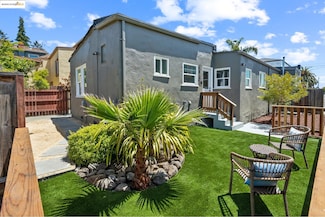 1515 Derby St, Berkeley, CA 94703