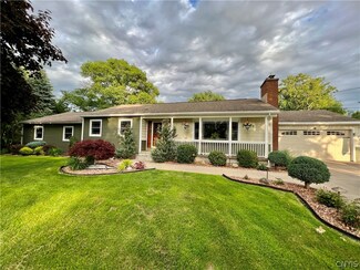 48 Lake View Dr, Oswego, NY 13126