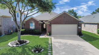 11126 E Lake Gables Dr, Richmond, TX 77406