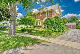 112 Isabelle St, Rochester, NY 14606