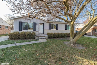 3043 Heritage Dr, Troy, MI 48083