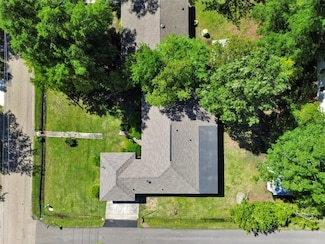 1843 Montgomery St, Mandeville, LA 70448