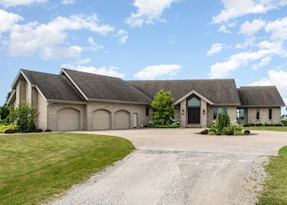 8429 Hospital Rd, Freeland, MI 48623