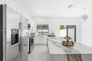 10537 W 32nd Ln, Hialeah, FL 33018