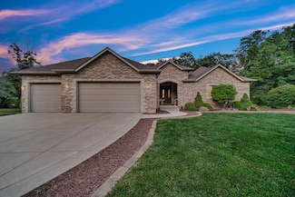 71 Liberty Lakes Dr, Valparaiso, IN 46385