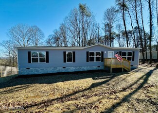 478 Skyline Dr, Harriman, TN 37748