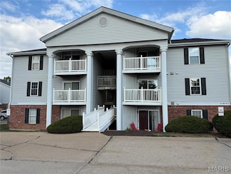 4334 Arrow Tree Dr Unit L, Saint Louis, MO 63128