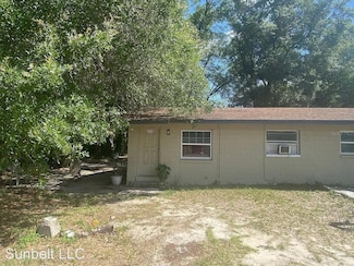 205 Jackson St, Wildwood, FL 34785