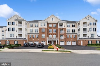 44589 York Crest Terrace Unit 200, Ashburn, VA 20147