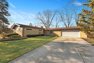 234 E Julia Dr, Villa Park, IL 60181
