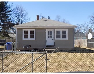 86 Wallace St, Springfield, MA 01119