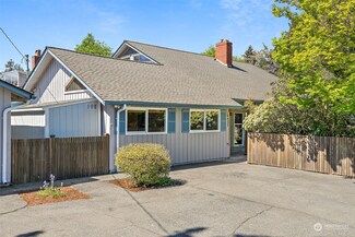 10423 42nd Ave NE, Seattle, WA 98125