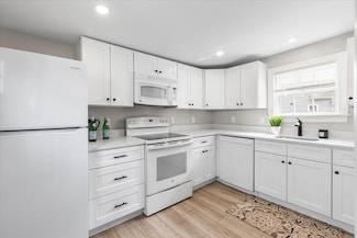 15 Hobart St, Braintree, MA 02184