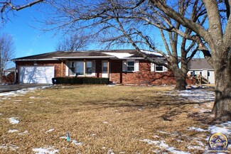 2915 SW Auburn Rd, Topeka, KS 66614
