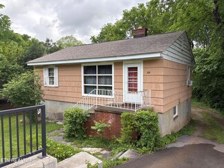 306 S Cedar St, Maryville, TN 37803