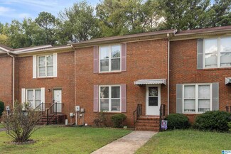 1986 Townhouse Ln, Bessemer, AL 35023