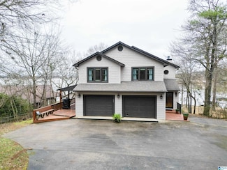 32 Ashwood Ln, Talladega, AL 35160