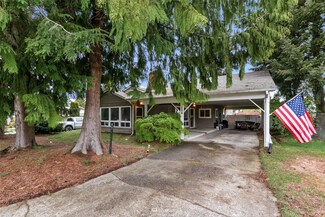 644 S 189th St, Seattle, WA 98148