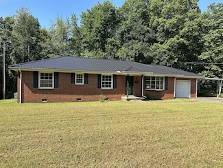 370 Wolfe Blvd, Erin, TN 37061