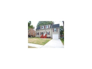 915 Lanterman Ave, Youngstown, OH 44511