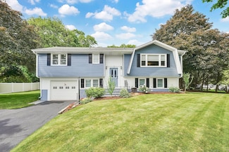 15 S Farms Dr, Manchester, CT 06040