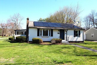 29 Fredericks Rd, Schenectady, NY 12302