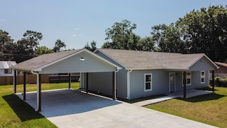 510 1st St, Livingston, TX 77351