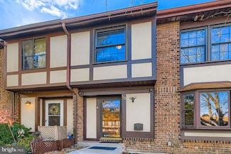 112 Bourbon Ct, Parkville, MD 21234