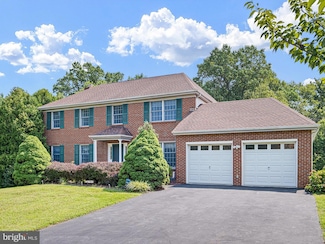 4 Gibbs Ln, Newark, DE 19711