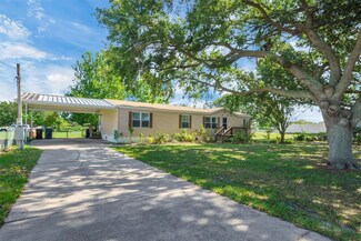 323 Thornhill Estates Ct, Winter Haven, FL 33880