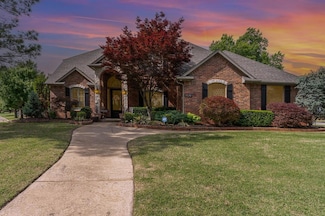 4719 W 2 Lakes Ave, Norman, OK 73072