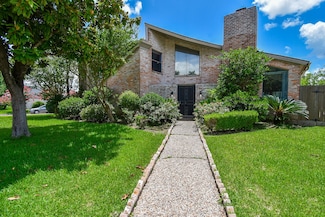 7719 Apache Plume Dr, Houston, TX 77071