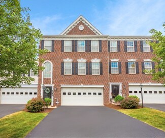 1081 Bayberry Dr, Canonsburg, PA 15317