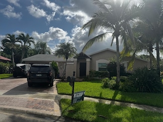 21546 Little Bear Ln, Boca Raton, FL 33428