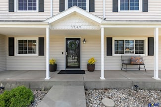 3742 S 83rd Street Cir, Lincoln, NE 68506